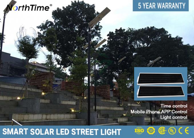 18V 65 W LED Solar Street Lights With LiFePO4 Rechargeable Battery 25 Years Lifespan