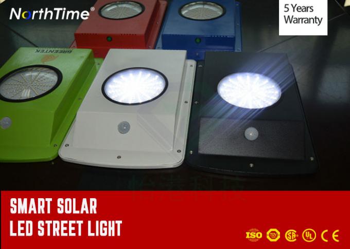 High Brightness Outdoor LED Solar Garden Street Lights For Yard And Path 5 Years Warranty